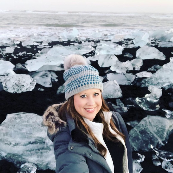 Meet your Posher, Erin - Picture 1 of 1